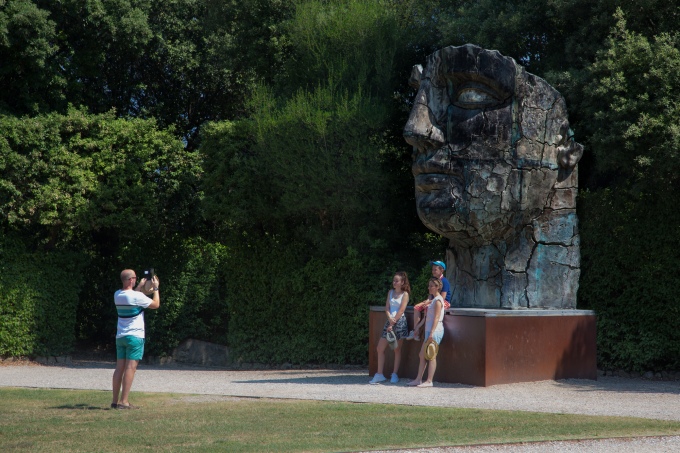 Sculpture and family in Boboli Garden, Florence